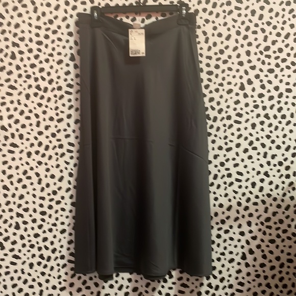 DARK GRAY MIDI SKIRT - Picture 2 of 3